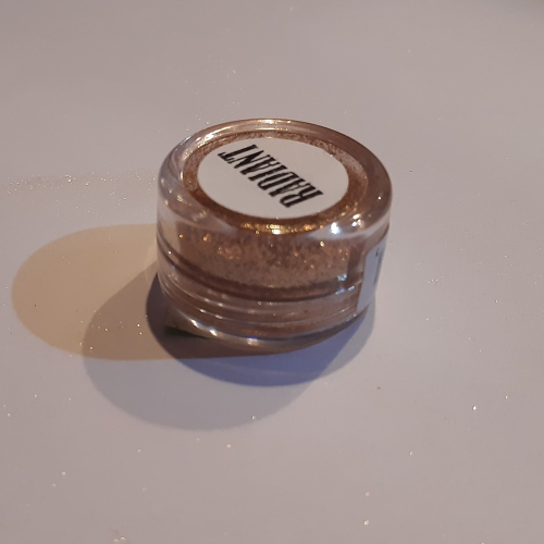 AMPLIFIED BEAUTY-SHIMMER PIG.